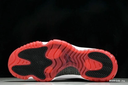 11 Air Low Jordan “Bred” 1209